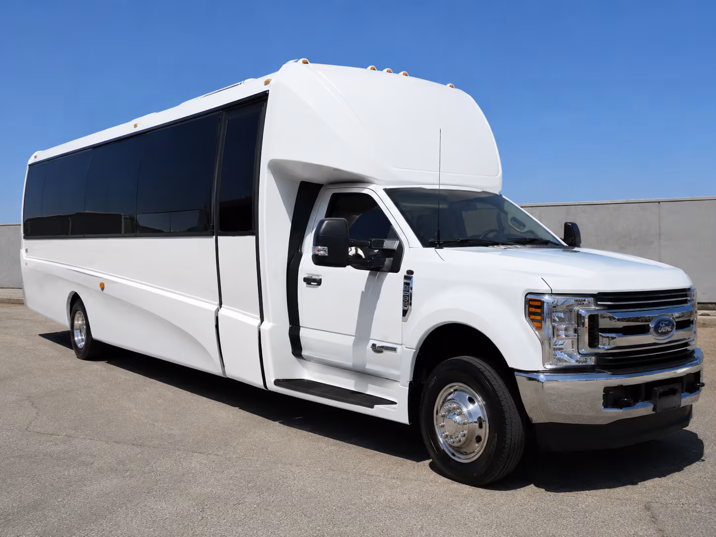 wedding buses and shuttle services for hemet celebrations